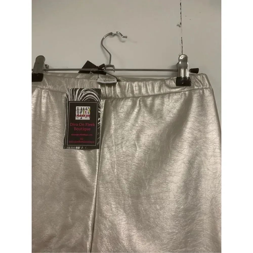 Metallic Leggings - Picture 3 of 5